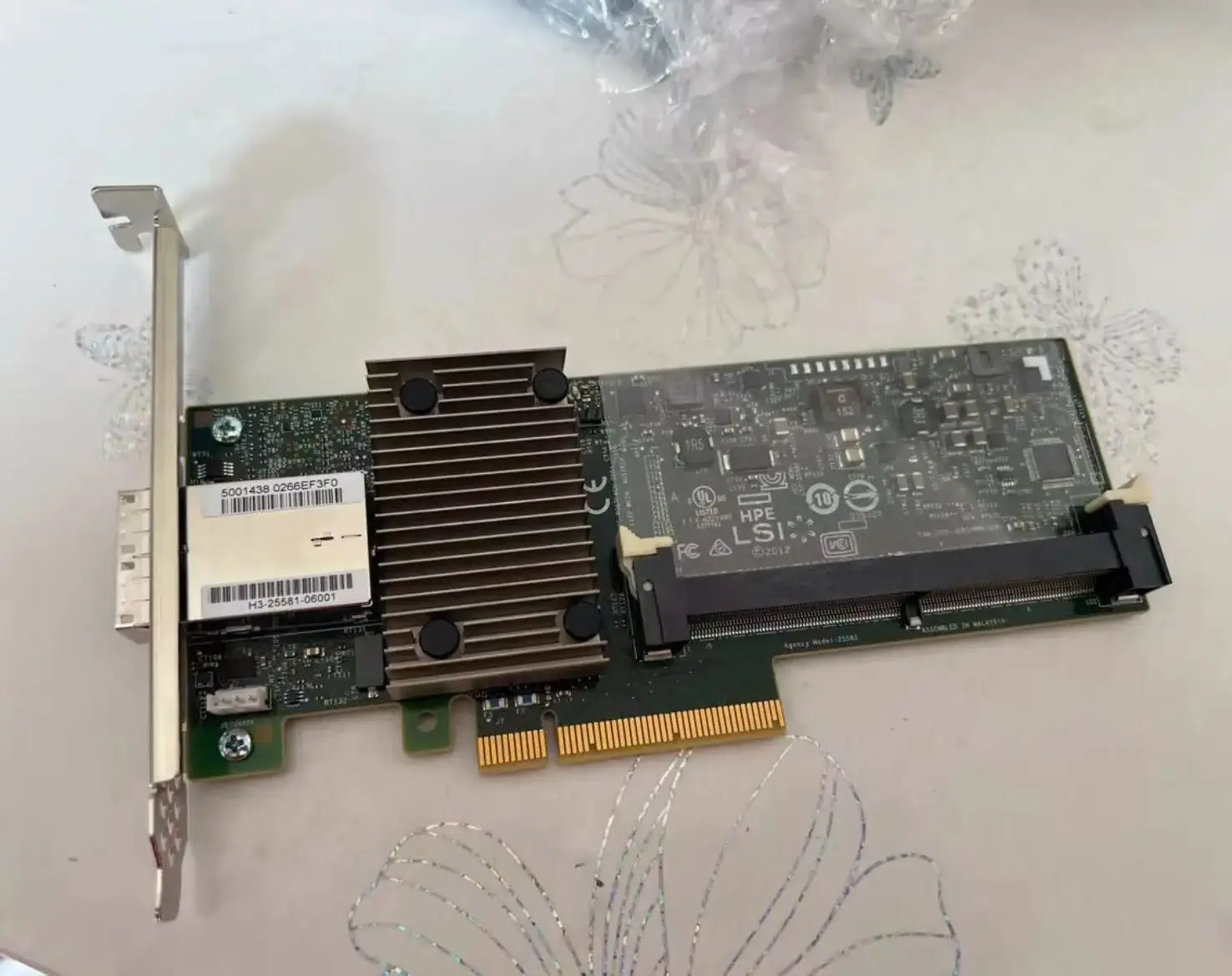 

Оригинальная карта массива SAS HP 25581 P1228 12 ГБ/S