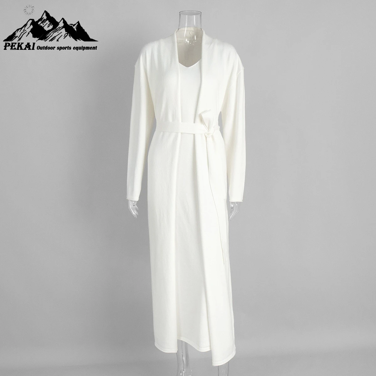 طقم فستان قصير محبوك بأكمام طويلة للأوروبية والأمريكية لخريف 2025 بدلة علوية ناعمة رائجة البيع للنساء