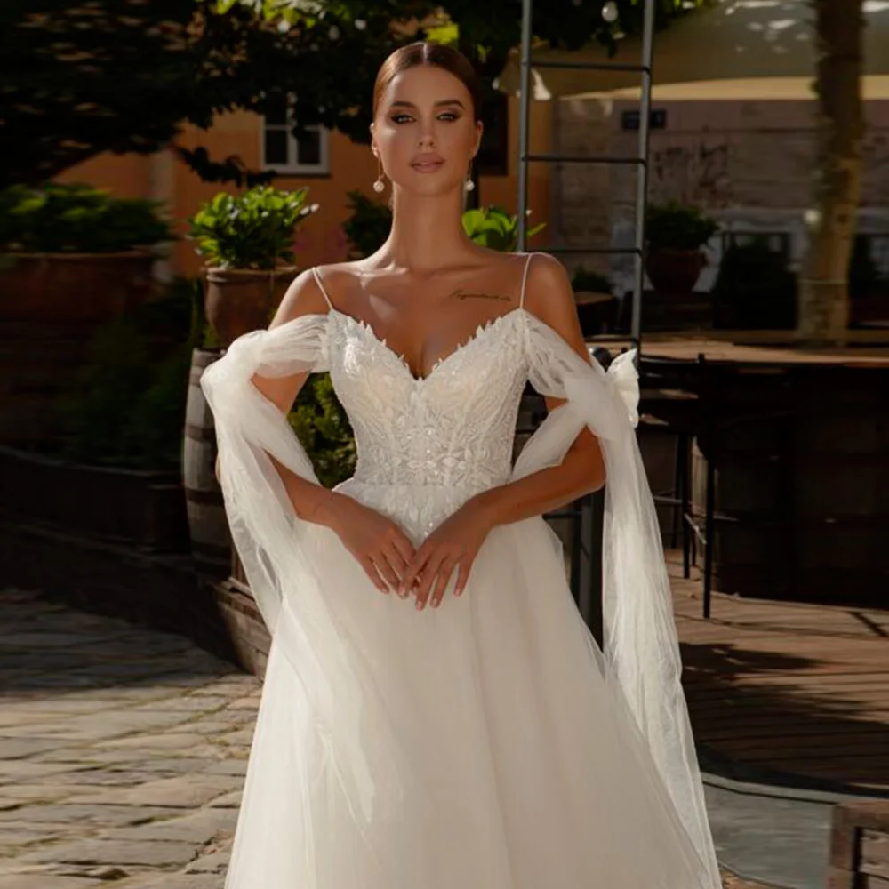 Customized Romantic Sweetheart Neckline Wedding Dress Off-the-Shoulder Straps Delicate Tulle Applique Bridal Gown 2025