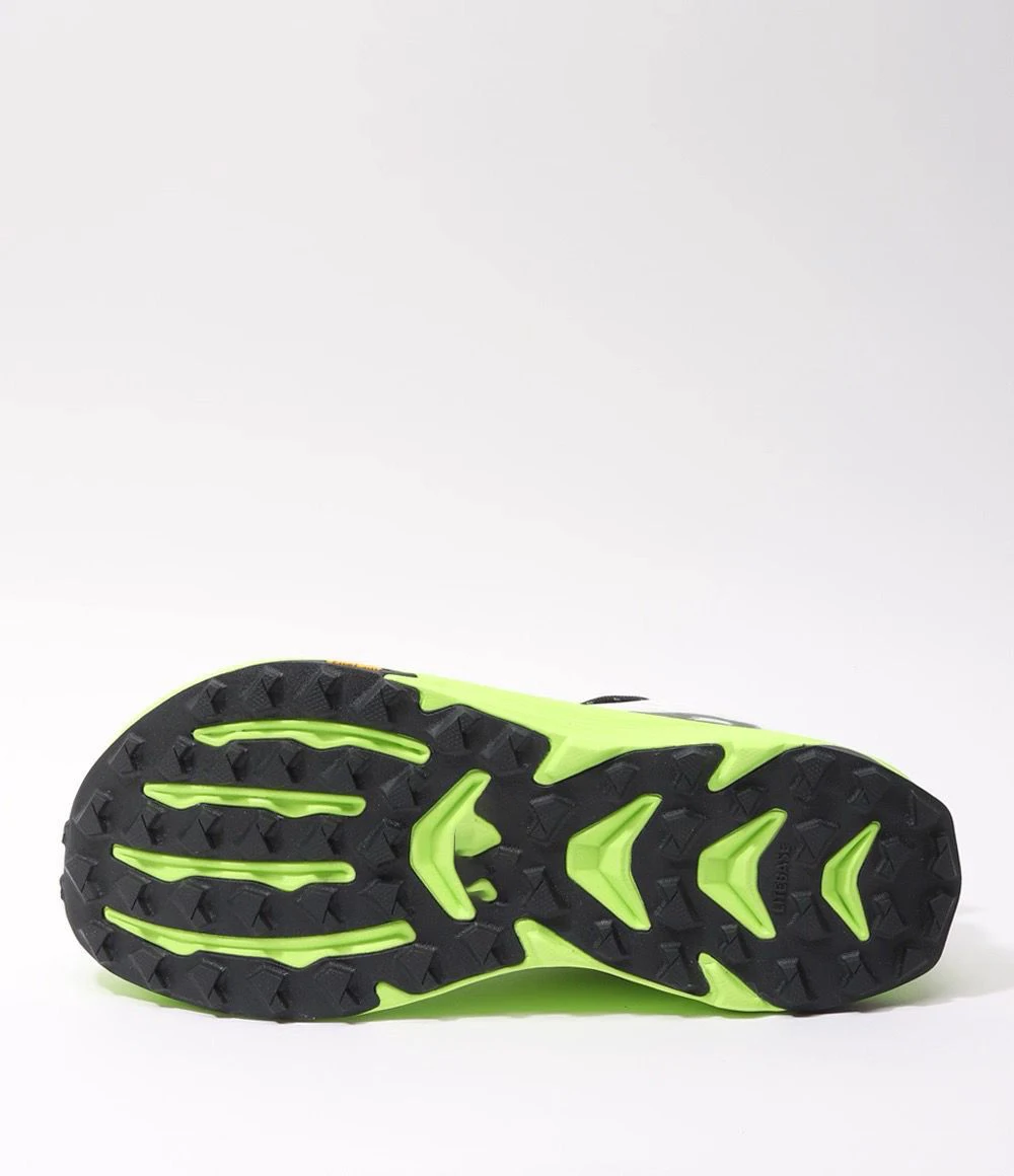 New Summer 2025 Hot Sale Unisex Comfortable Lightweight Breathable Running Shoes Sneakers Fitness Casual Shoes Very Good
