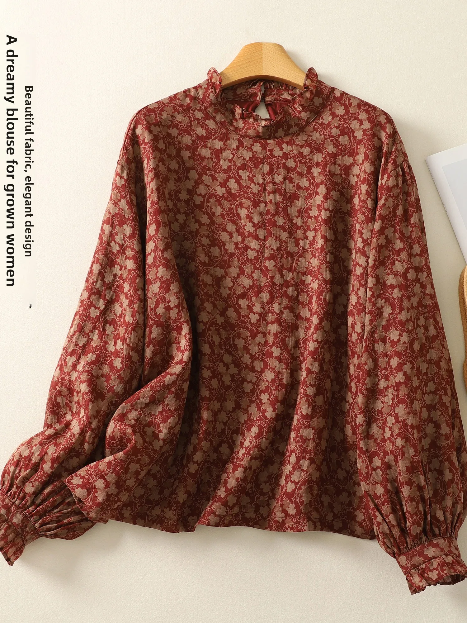 

Elegant Early Spring Cotton Linen Shirt Women's Soft Floral Print Gentle Atmosphere Head over Heels for Commute Fashion