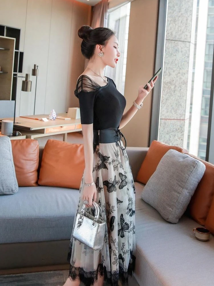 

Ladylike Mature Style Two Piece Dress Set Summer 2026 New Arrival Women Trendy Knitted Top Tulle Skirt