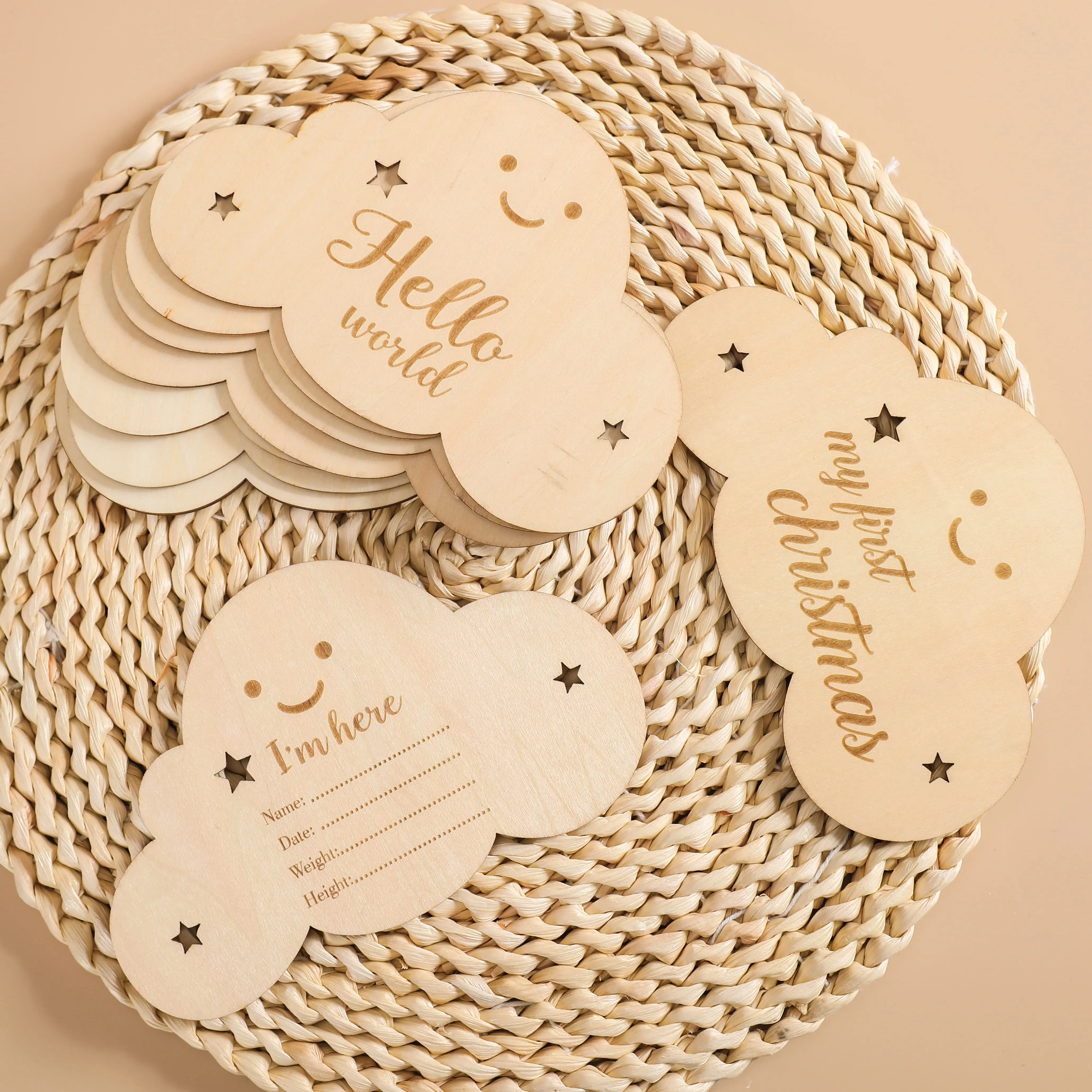 

8PCS/set Wooden Baby Milestone Cards Cute Cloud Shape Milestone Memorial Monthly Newborn Photo Accessories Photography Props