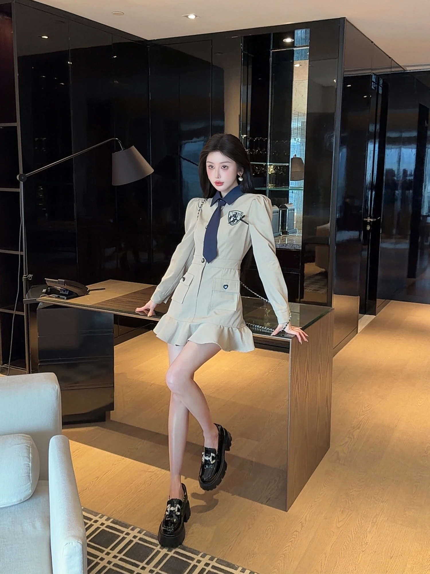 

Slimming A-Line Dress with Stand Collar Flounce Hem Contrast Color Design Natural Waist Cinching Long Sleeve Polyester Material