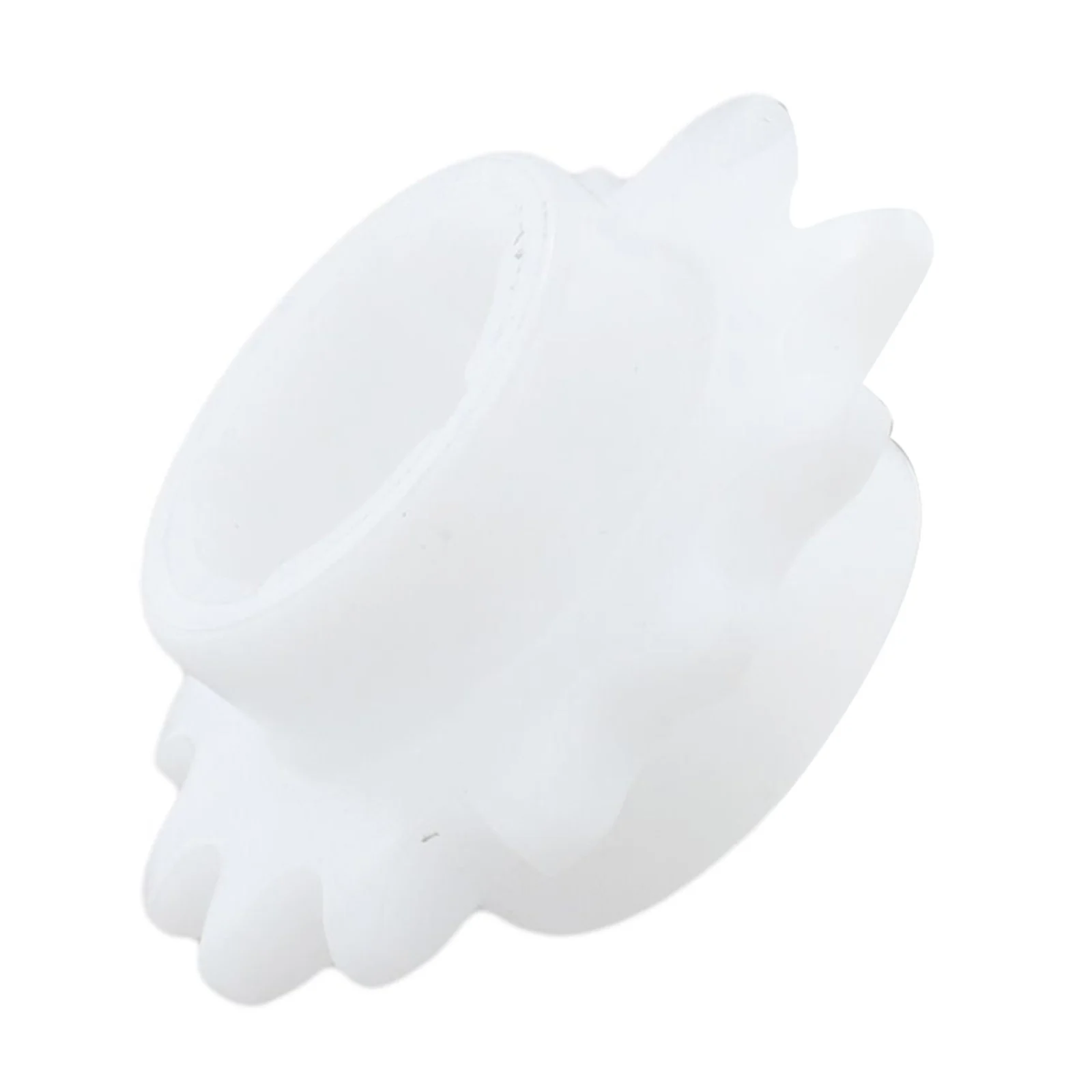 

Деталь газонокосилки Рулевая звездочка Пластиковый материал Жесткая пластиковая конструкция Точная посадка Плавная работа Рулевая звездочка