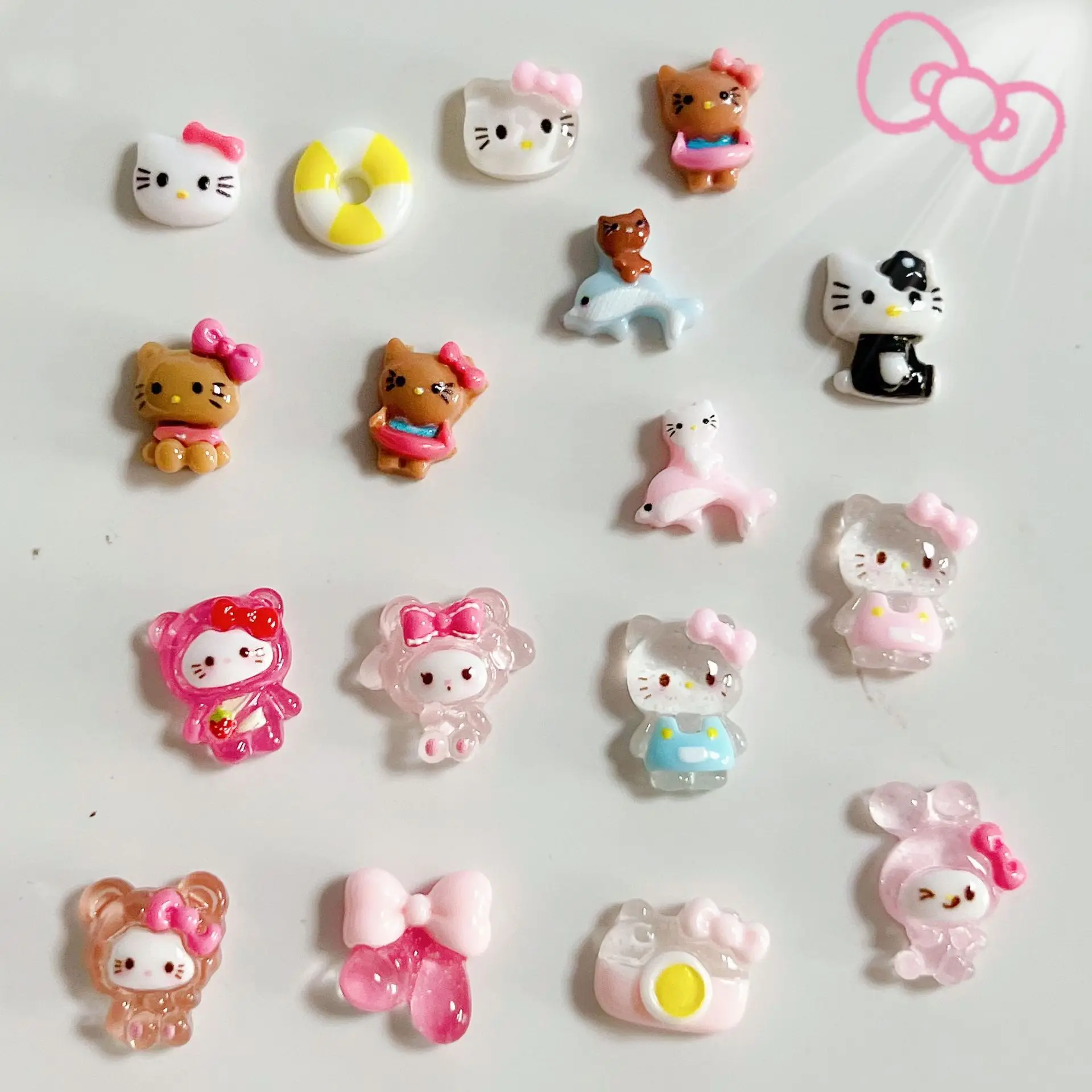 50 stks/pak Trendy Hello Kitty nagelbedels - schattige hars kat nagelkunst, opdruk nageldecor voor Kawaii manicures