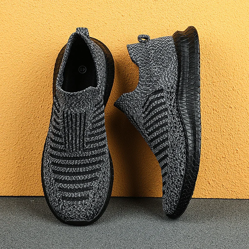 Zapatillas de deporte ligeras para Hombre, zapatos informales a la moda de talla grande, transpirables, resistentes al desgaste, de verano