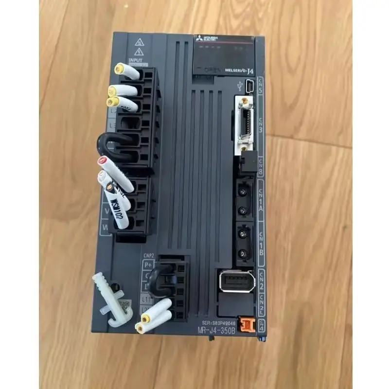 

MR-J4-350B MR J4 350B Б/у сервопривод, нормальная работа проверена в порядке