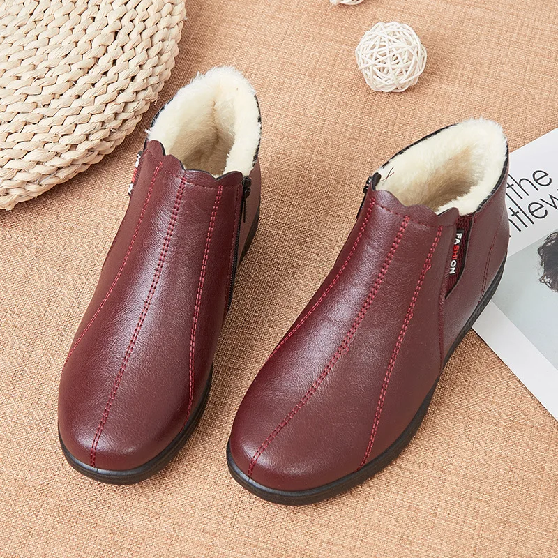 

Hot Selling Soft Leather Women Shoe Winter Soft Soled Midd-leaged Elderly Ankle Boot Mom Cotton Plush Women Boot Leather Booties