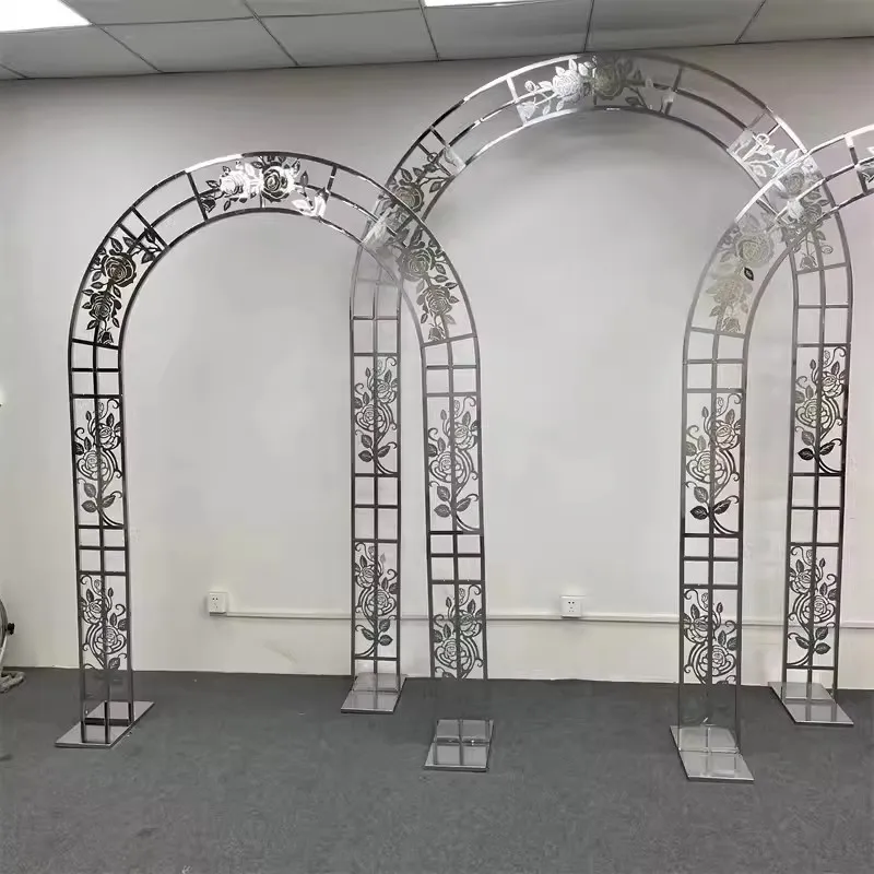 2024 New Sparkling Arc Three Rod Rose Screen Frame Wedding Arches Gold Plated Geometric Flower Door Frame Artificial Flower Deco