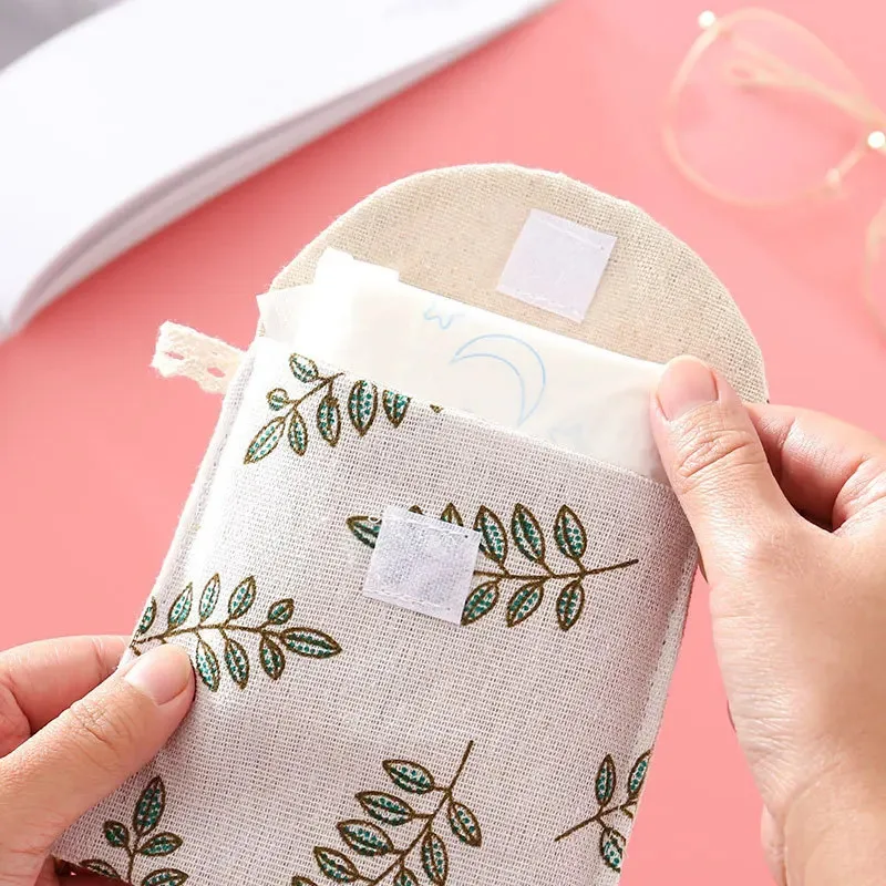 Cute And Clear Cartoon Cotton And Linen Sanitary Napkins Storage Bag, Sanitary Napkins Storage Bag, Aunt Girl Heart Portable image 3