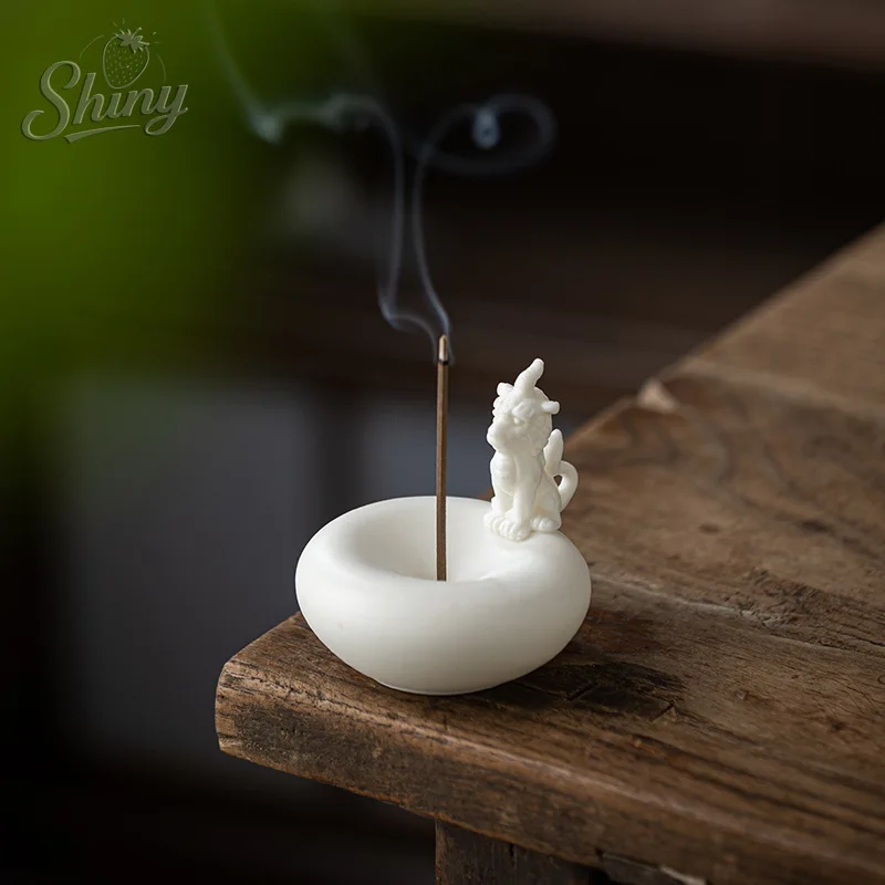 

White Porcelain Lucky Qilin Incense Insert Home Interior Incense Seat Creative Incense Burner Vertical Aromatherapy Ornaments
