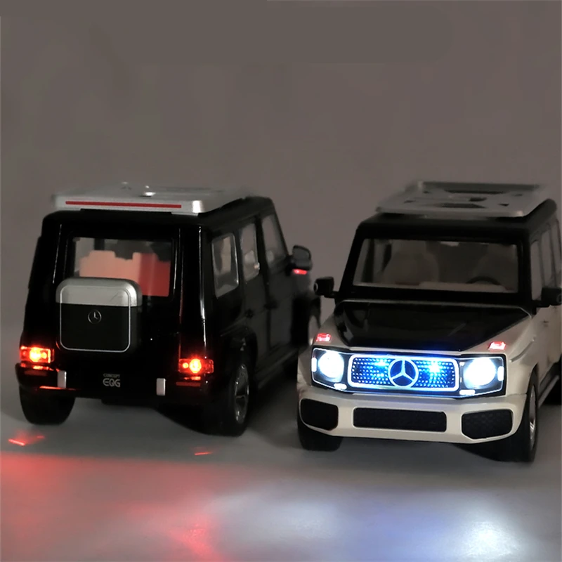 New 1:24 EQG New Energy Car Model Diecast Alloy Metal Toy Off-road Vehicles Car Model Simulation Sound and Light Childrens Gifts