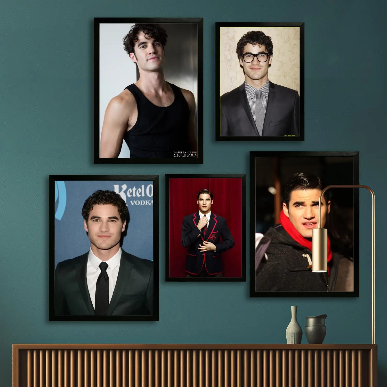 Darren Criss Canvas Art Poster and Wall Art Picture Print, Modern Family Bedroom Decor Posters,Decorative painting