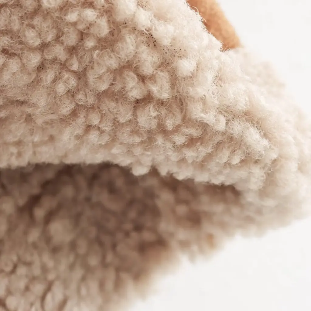 เสื้อโค้ทขนเฟอร์สำหรับผู้หญิง สไตล์ยุโรปอเมริกัน สำหรับฤดูใบไม้ร่วงและฤดูหนาว ขายส่ง เสื้อคลุมแฟชั่นสำหรับสุภาพสตรี