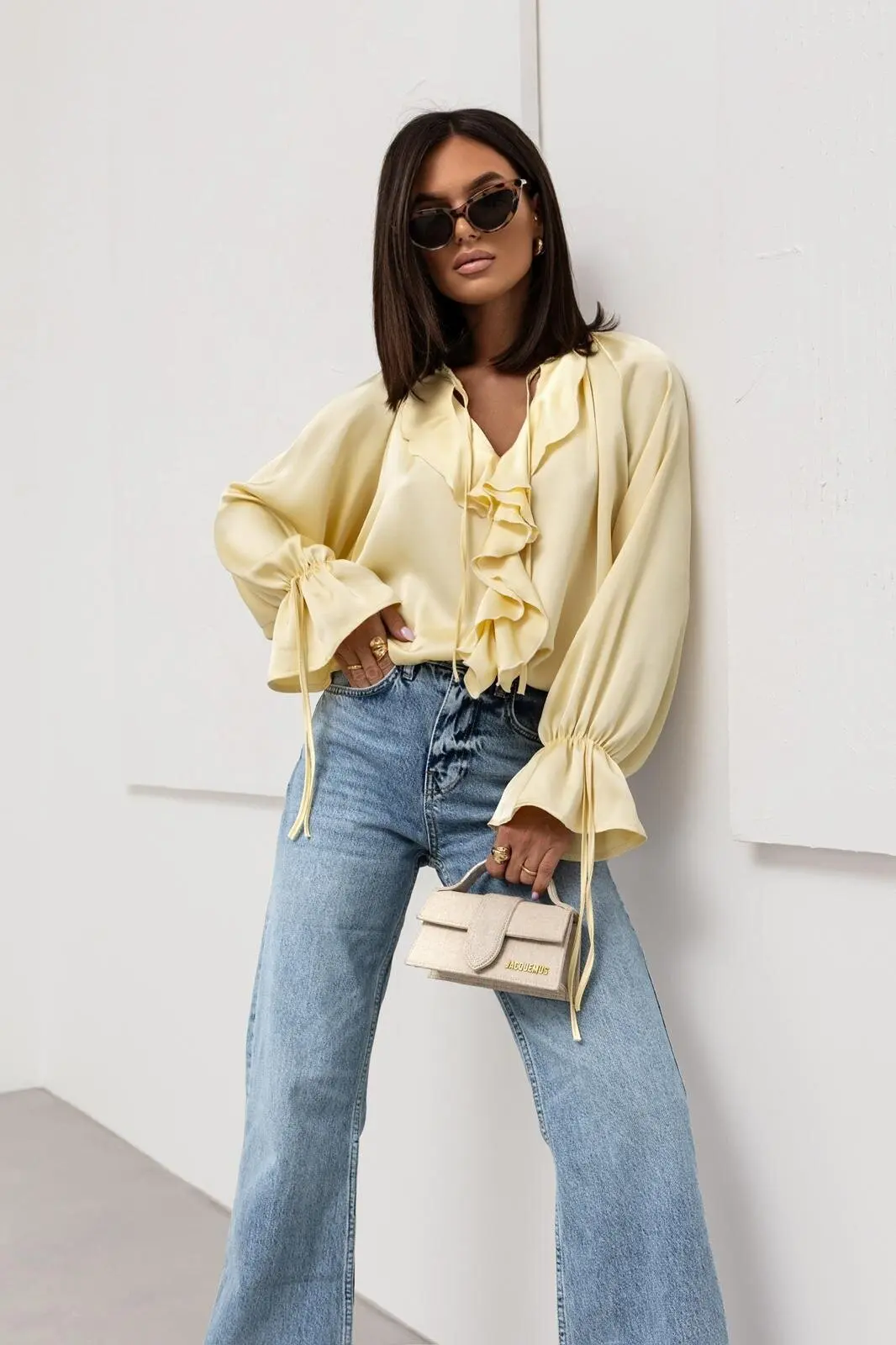 

2025 Autumn New Casual Commuter Women's Shirt Fashion Solid Color V-neck Lace-up Ruffled Flared Sleeve Loose Grace All-match Top