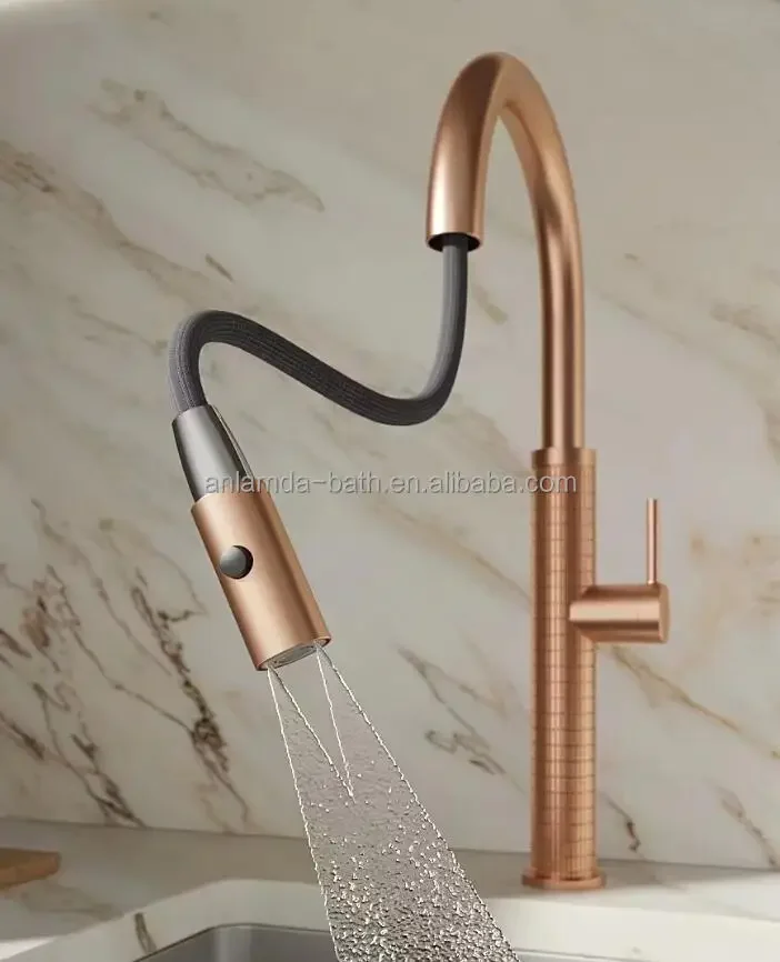 Wholesales luxury  brushed rose gold kitchen faucet brass pull out rotation kitchen sink faucet with pull down sprayer