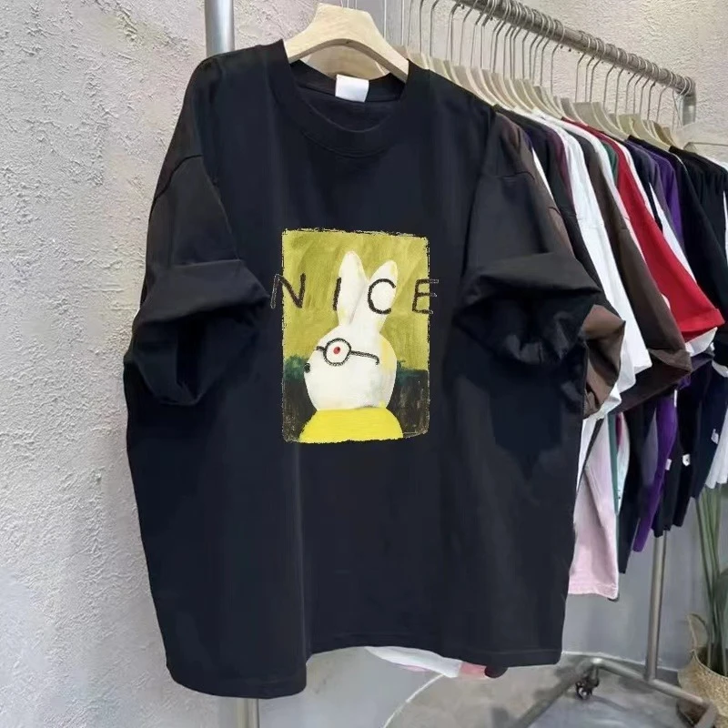

Новая летняя мужская и женская футболка с милым кроликом, весенне-осенняя пара, индивидуальный тренд, свободный повседневный топ с короткими рукавами