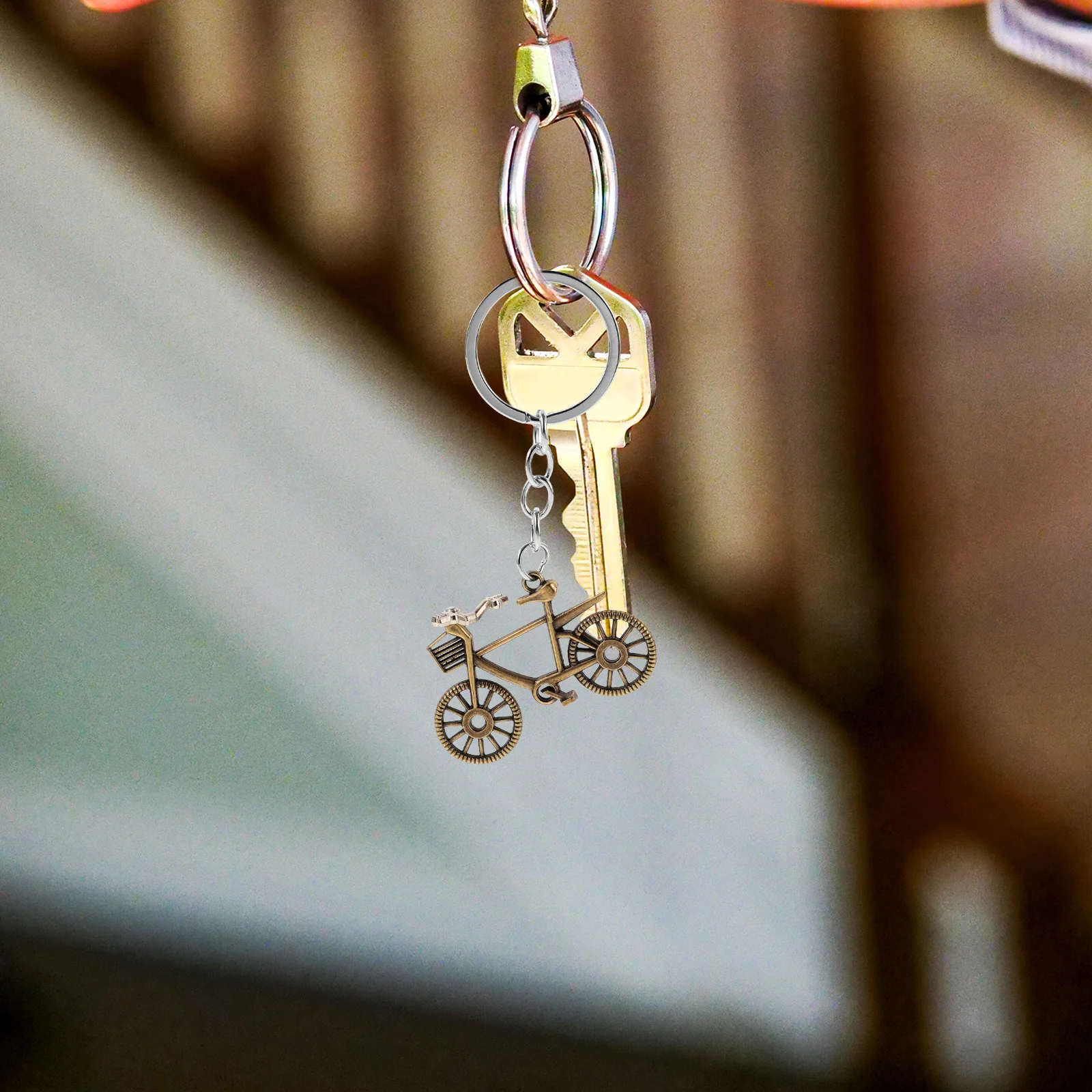 

2Pcs Miniature Bike Keychain Design Hanging Key Ring for Women Men Car Keys Bag Charm Creative Keychain Accessories