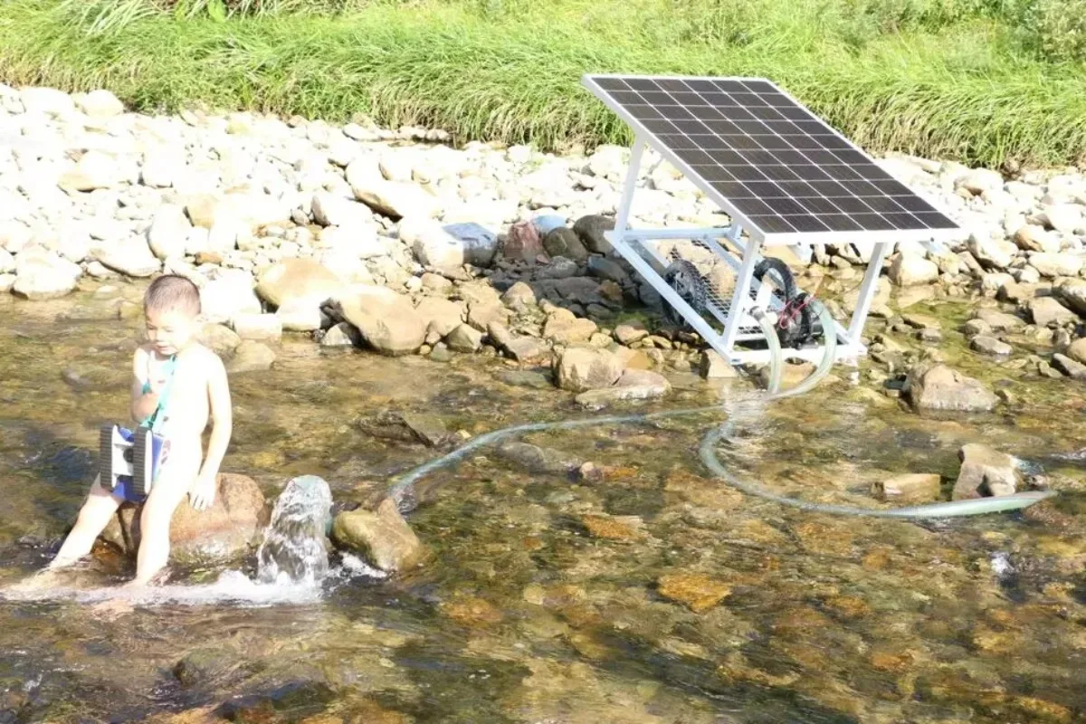 مجموعة مضخات المياه بالطاقة الشمسية Mini DC صديقة للبيئة وسهلة الاستخدام عند الضغط العالي #3