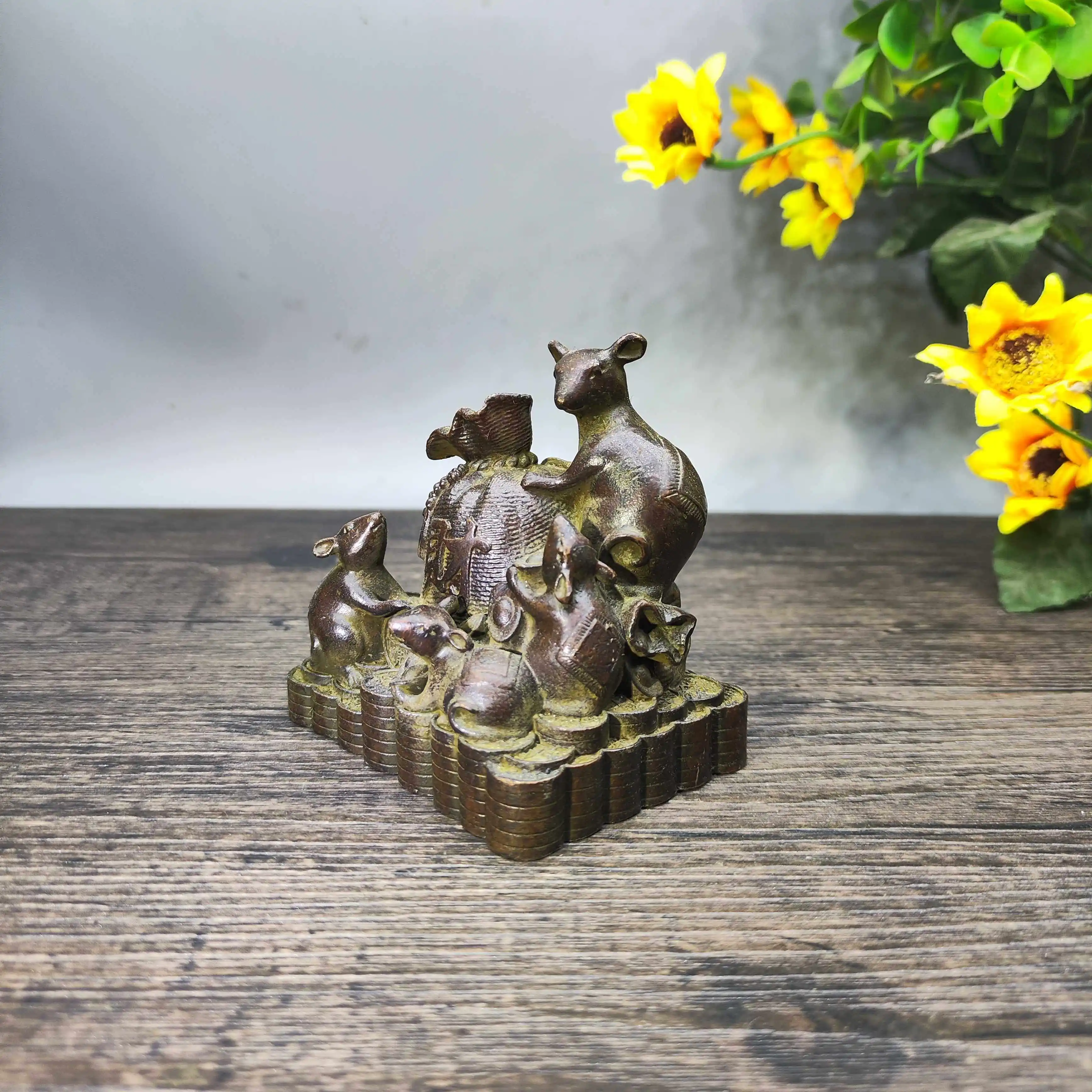 Vintage Messing-Statue mit Fünf Ratten, Chinesisches Tierkreiszeichen, Glücksbringer-Figur für Feng Shui, Dekorative Ornamente für Wohnzimmer und Zuhause