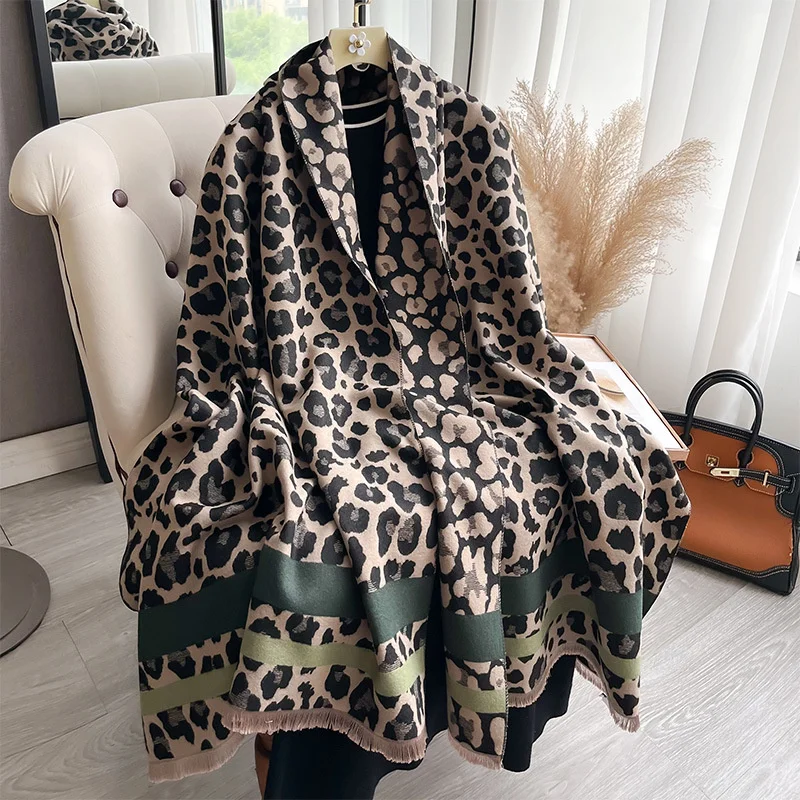 2024 Winter New Luxury Deisgn Imitated Cashmere Scarf Women Leopard Print Outdoor Keep Warm Thick Shawl Soft Large Scarf Lady