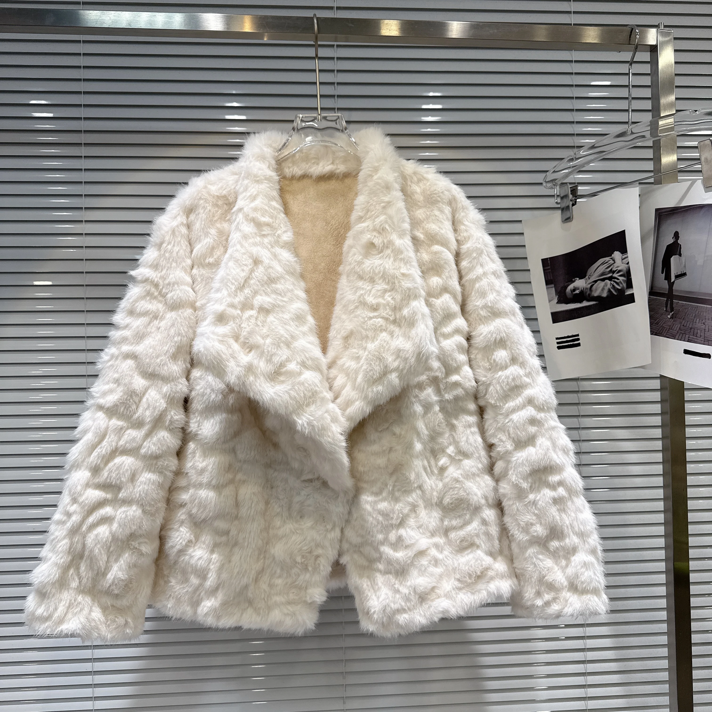 French Elegant Fashion Large Lapel Single-Breasted Loose Versatile Casual Faux Fur Short Coats for Women Winter Thick Jackets