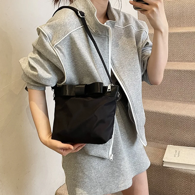 

2025 New Large Capacity Bucket Bag for Women, Genuine Leather Multi-way Shoulder Crossbody Tote, Vintage Chic Work Purse