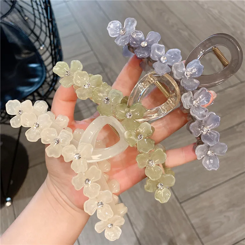 

Korean Flower Hair Clips for Women Temperament Hair Claws Clip Fashion Shiny Hair Accessories Sweet Girls Headwear 2024 New