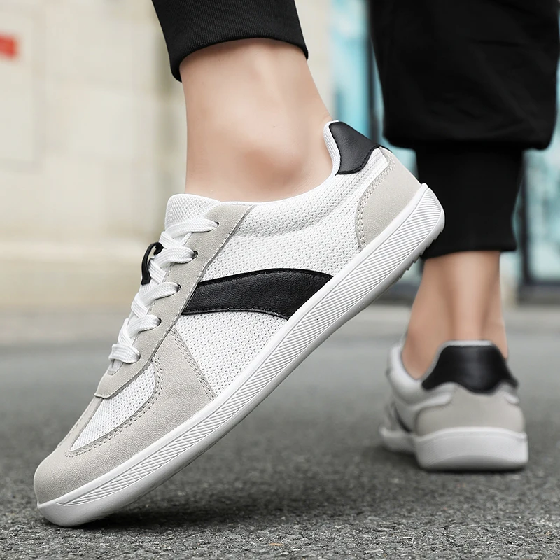 

Wide Toe Ethnic Style Embroidered Casual Shoe For Men Chinese Style Linen Spring Sneaker Gentlmen Vintage Dress Flats Lace-up