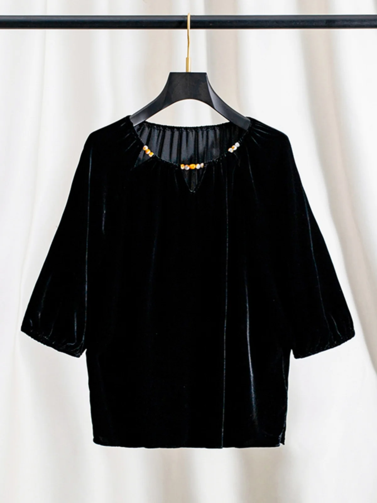 

Elegant Silk Velvet Batwing Sleeve Top Women's Summer Thin Loose Belly Covering Fashionable Unique Ladies' Retro Style Blouse