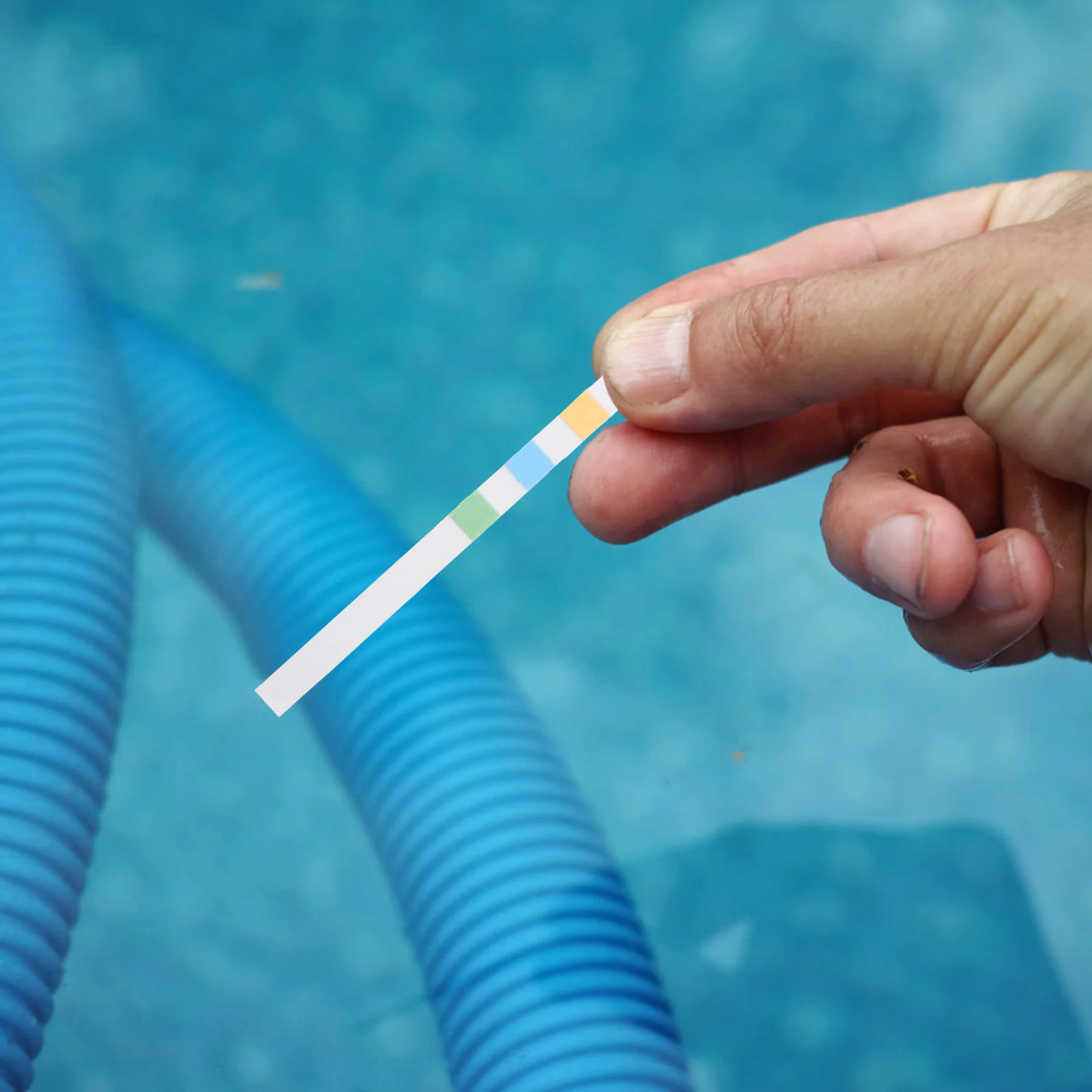 

100Pcs PH Testing Strips Paper Range 0-14 Change PH Test Tool for Pools Soil Aquariums Drinking Water Gyms