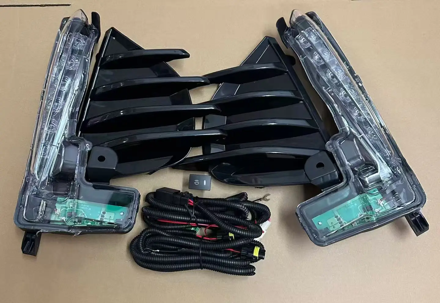 Fog Light Assembly For Toyota Corolla US Version 2017-2018 Car LED Daytime Running Light DRL Front Fog Lamp Cover Modification detail image 2