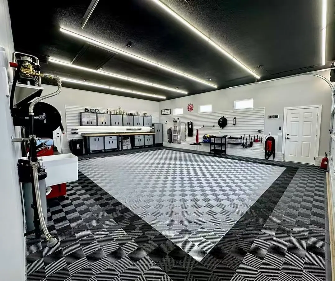 Plastic Diy Interlock Anti-Slip Wear Resistant Click Modern Garage Floor Tiles Indoor Flooring Mats Car Detailing Shop