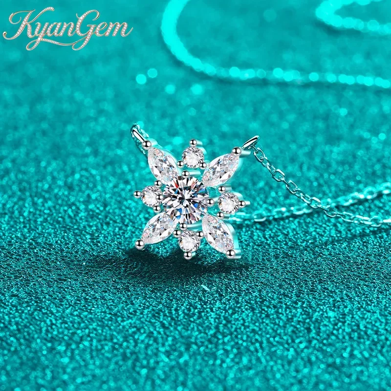

KyanGem 18K Gold Inlaid Moissanite 0.5 carat Necklace, PT950 Platinum Diamond Snowflake Pendant Light Luxury Collarbone Chain