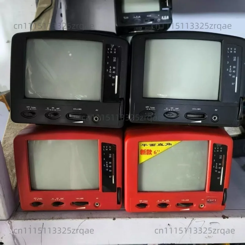 Can Play Nostalgic Mini 6 Inch Black and White TV Play Games Collect Style Random