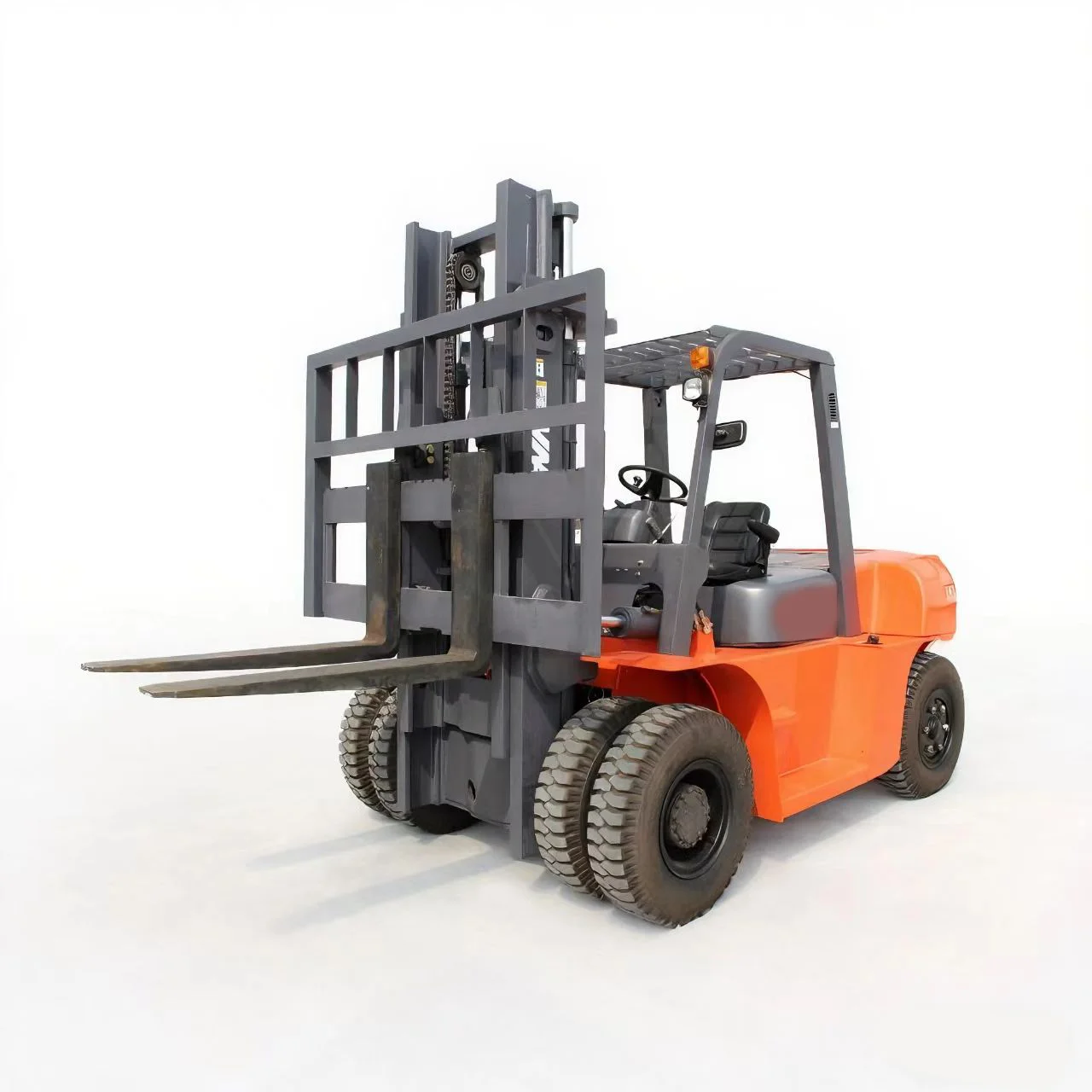 الرافعات الشوكية الكهربائية ببطارية 5 طن إلى 8 طن: تعمل بالليثيوم مع مشابك متعددة الوظائف للخدمات اللوجستية