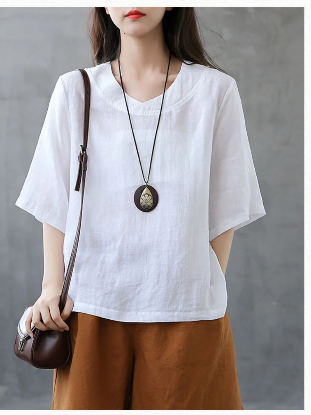 Women Solid Color Cotton Linen V-neck Three-quarters Sleeve Blouse Top Summer Fashion T-shirt Print Loose Blouse Women Tops A902