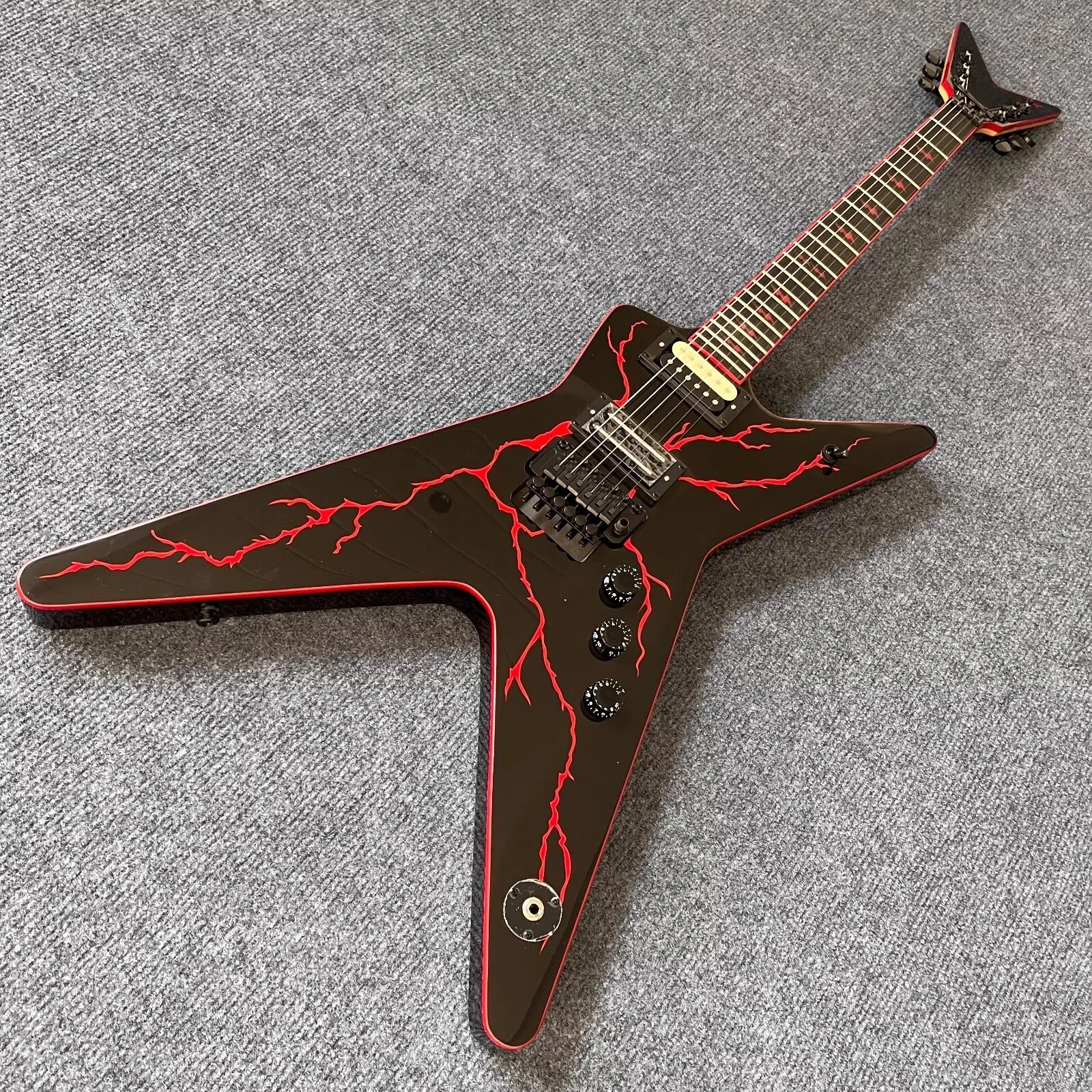 Guitar Washburn Dimebag Darrell Signature ，Red Lightning 6-String