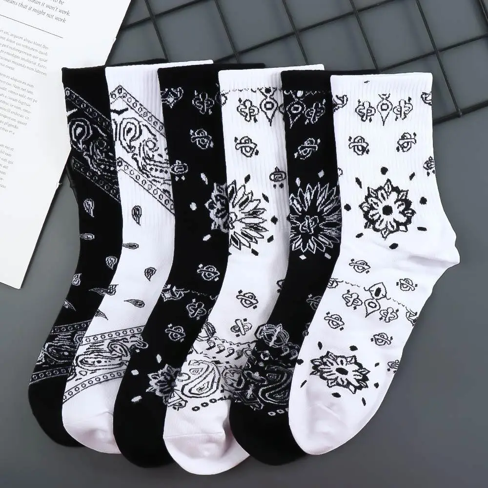 Calcetines deportivos cómodos y transpirables para hombre, medias de estilo coreano con flores de Paisley Harajuku, medias de tubo medio para mujer