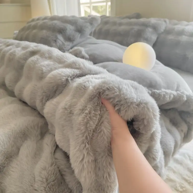 2025 New Class A Bubble Faux Rabbit Fur Fleece Quilt Cover Thicken The Warm Duvet Cover In Autumn And Winter Bedding