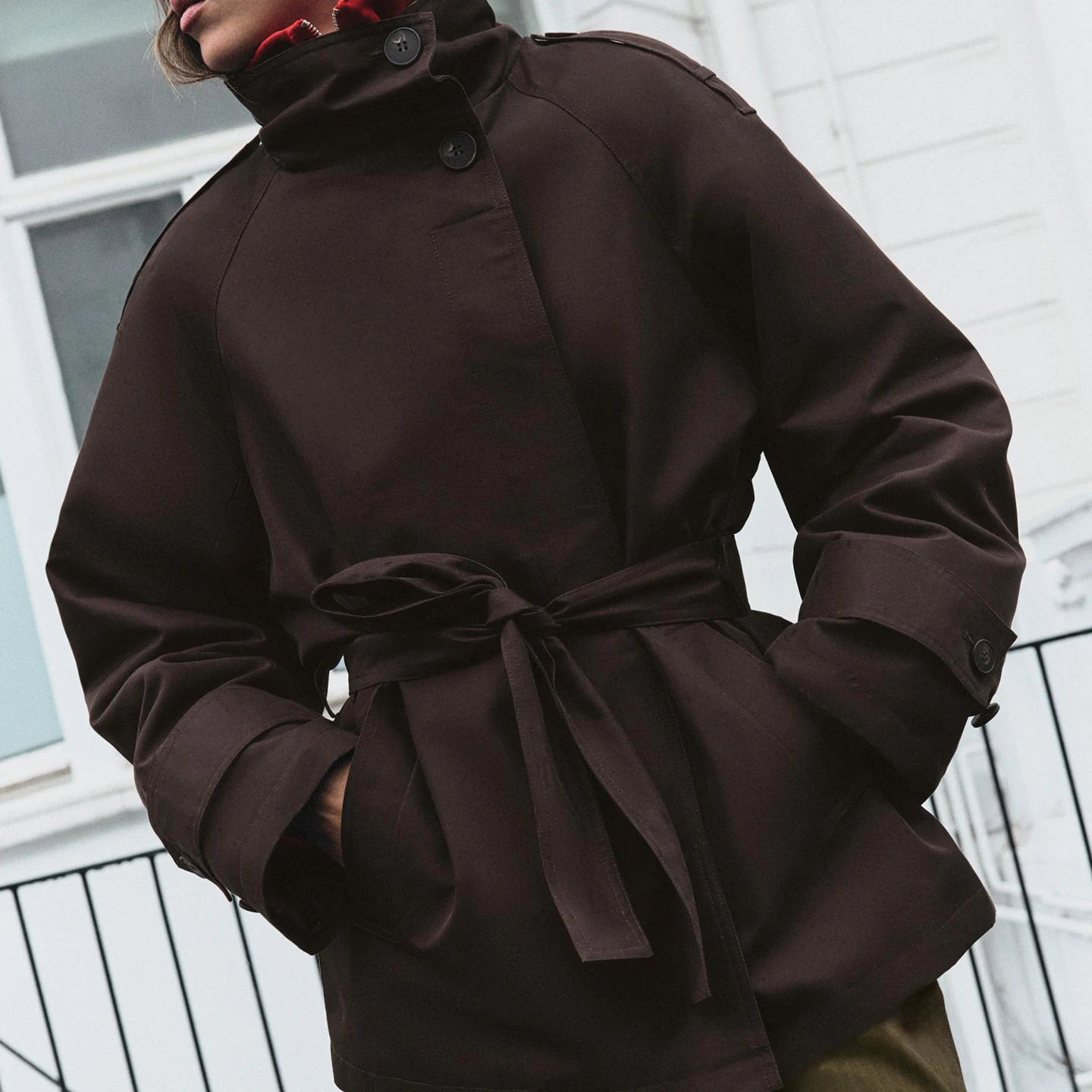 Women's Long Sleeve Stand Collar Windbreaker Coat with Waist Belt Double Breasted Outerwear Standard Fit Autumn New Arrival