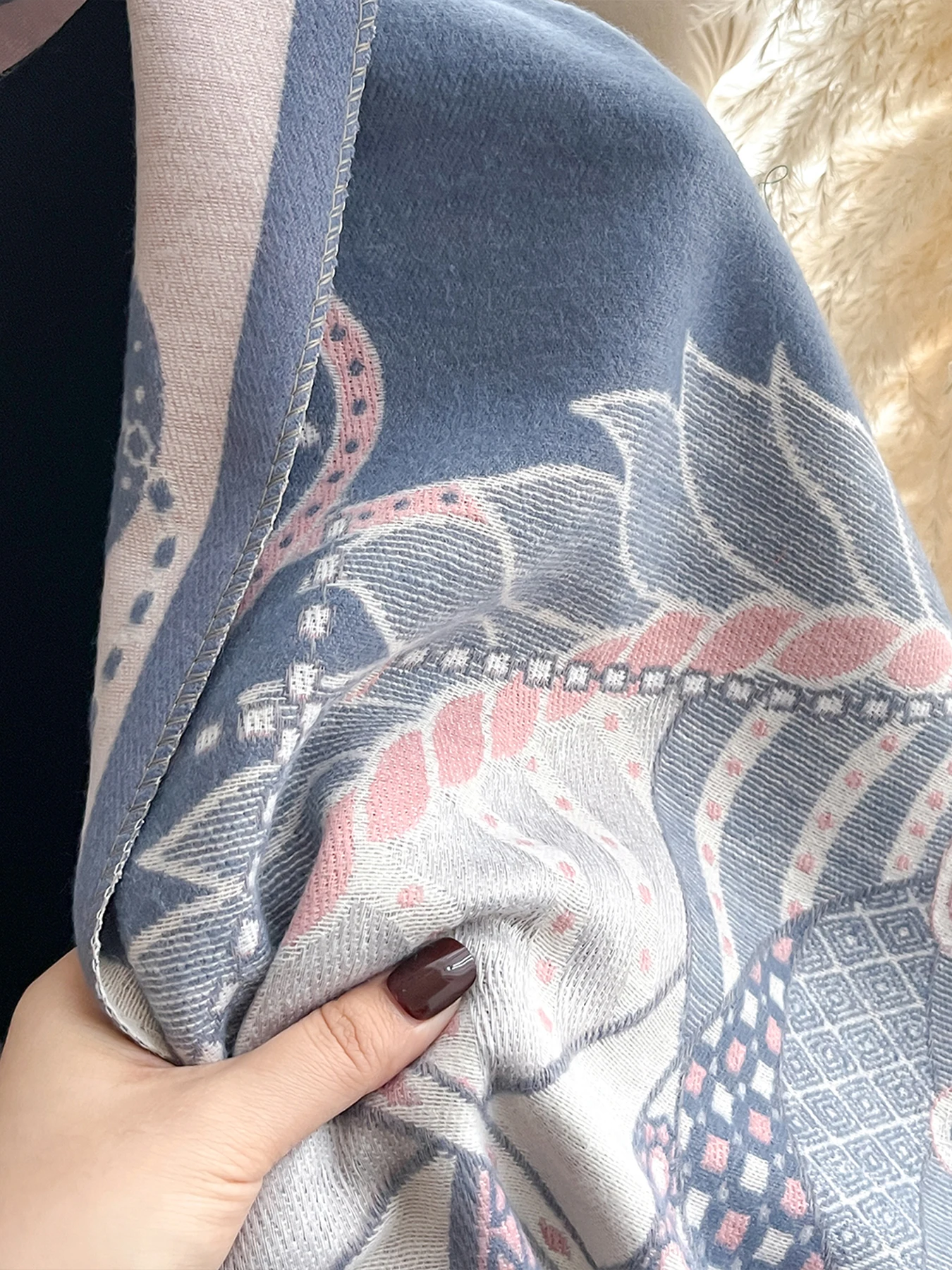 Eleganter Pashmina-Schal mit Pferdemuster für Damen, luxuriöser Kaschmir-Schal, dick, warm, Herbst- und Winterdecke, Stola, langes Design – Detail 8
