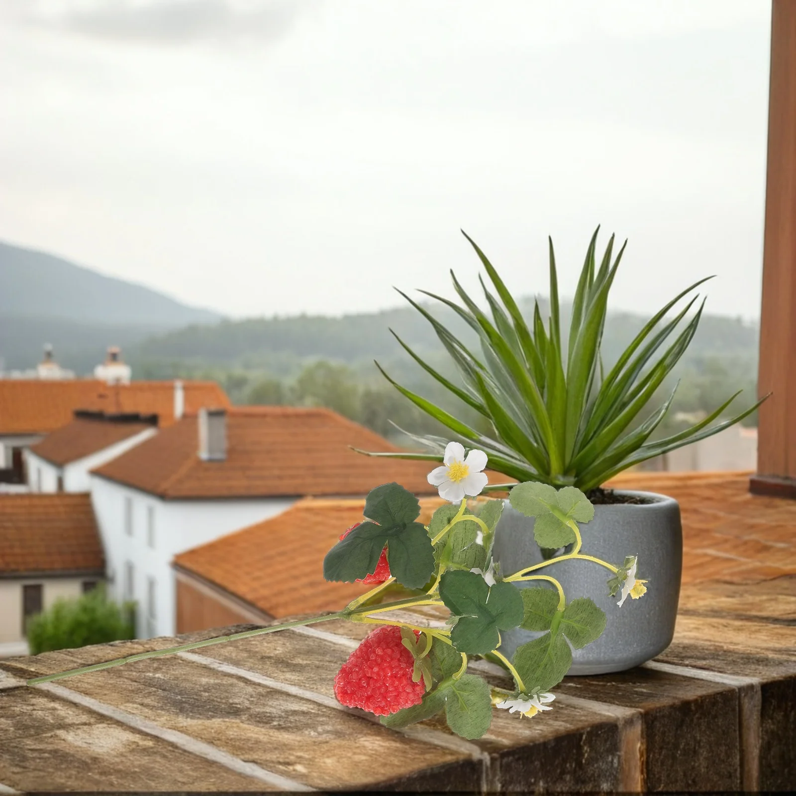 

5Pcs Artificial Strawberry Branches Fake Fruit Picks Realistic Plant Decoration Photography Props Home Garden Wedding Floral