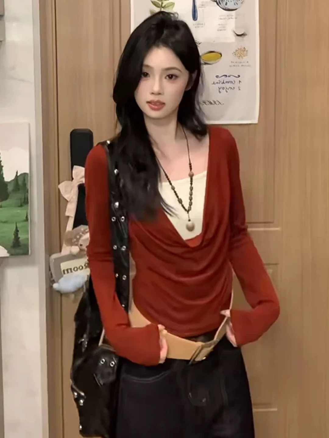 Red Knitted Long Sleeve T-Shirt Women's Slim Fit Unique Beautiful Backless Beaded Base Top Korean Style Creative Pattern