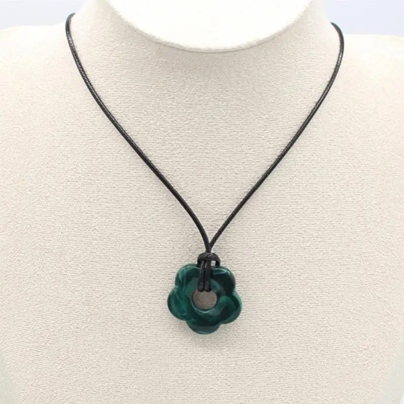 Hollow Out Petal Necklace Beautiful Acrylic Flower Neckchain Choker gift for Her 964A