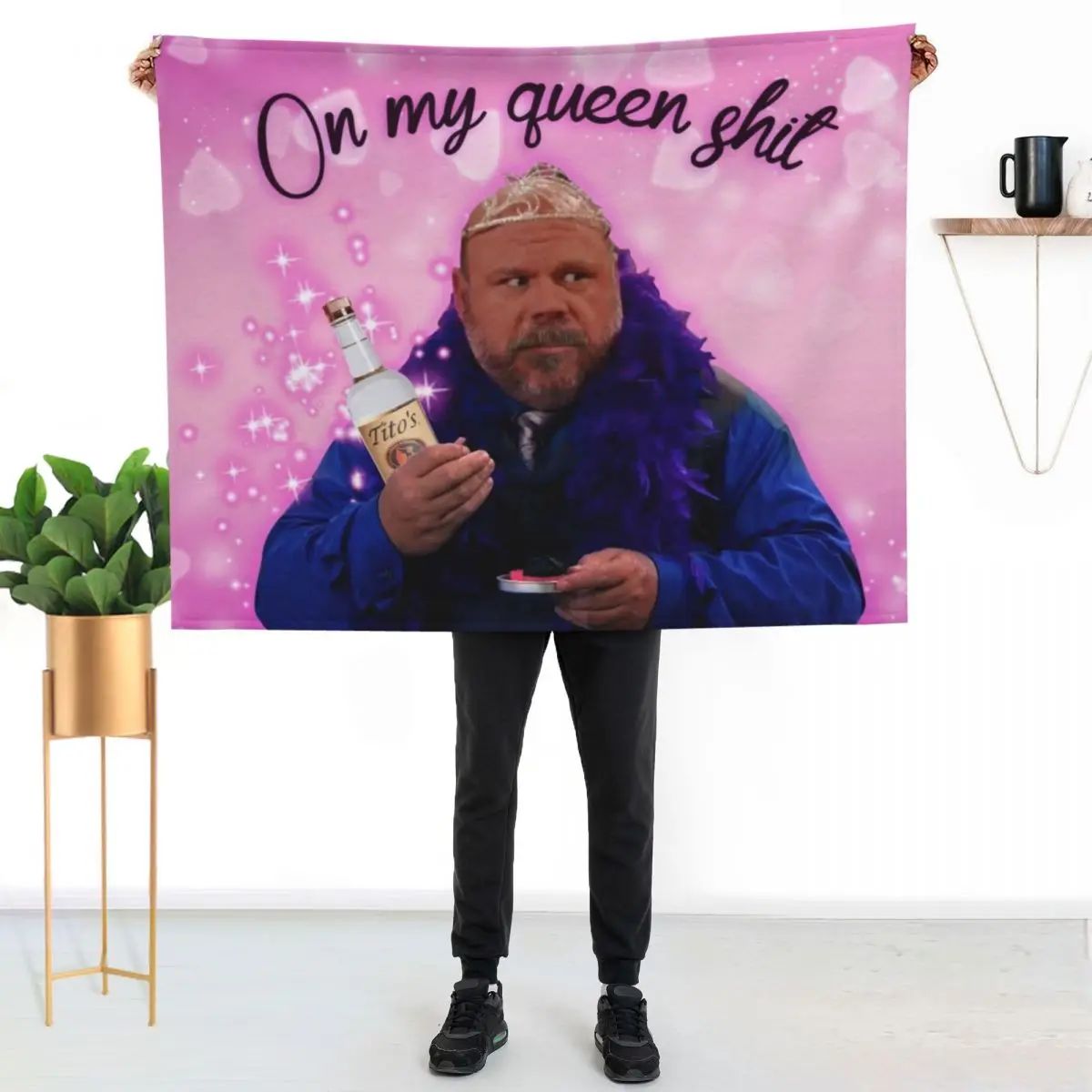 Bertram On my Queen Pink YRS22 Throw Blanket Hair Camping Flannel Fabric Luxury Brand Bed linens Decorative Throw Blankets