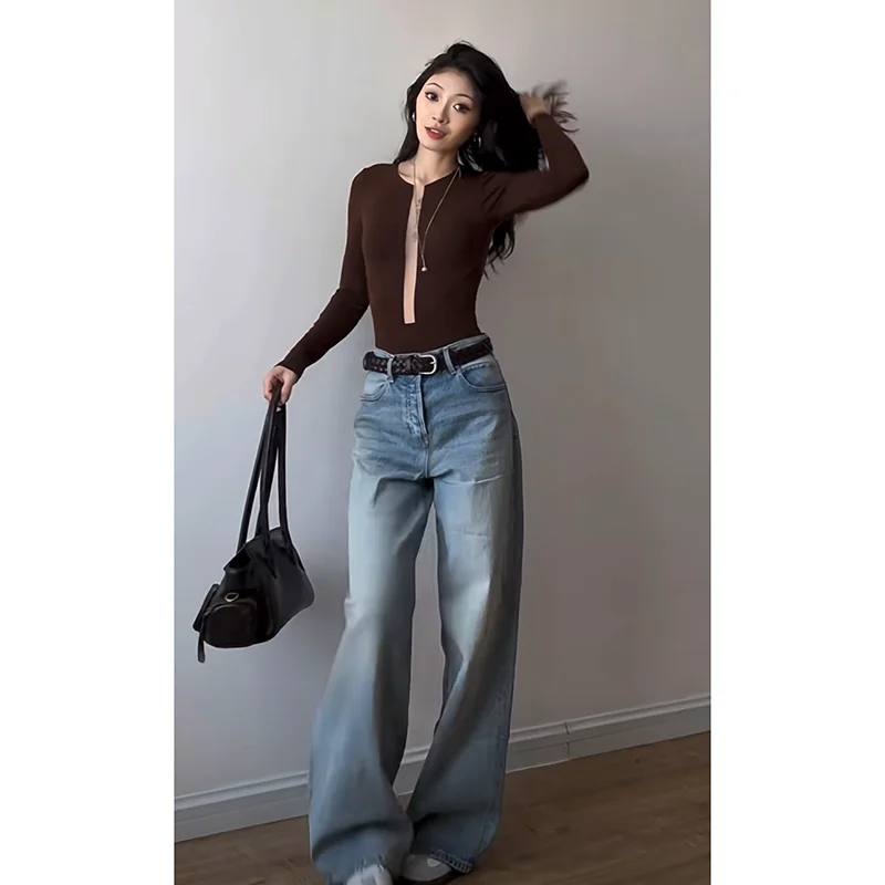 เสื้อกล้ามซับในผู้หญิงแบบยาว ยืดหยุ่นสูง พร้อมแผ่นรองหน้าอก ดีไซน์เซ็กซี่แบบเว้า โชว์สัดส่วน