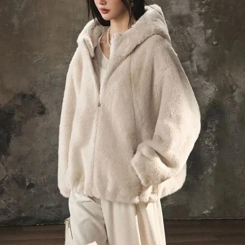 

Ladies Leisure Zipper New Fur Sable Warm Coat Short Loose Hood Eco-friendly Faux Fur Winter Coat Women Coat Women Comforts