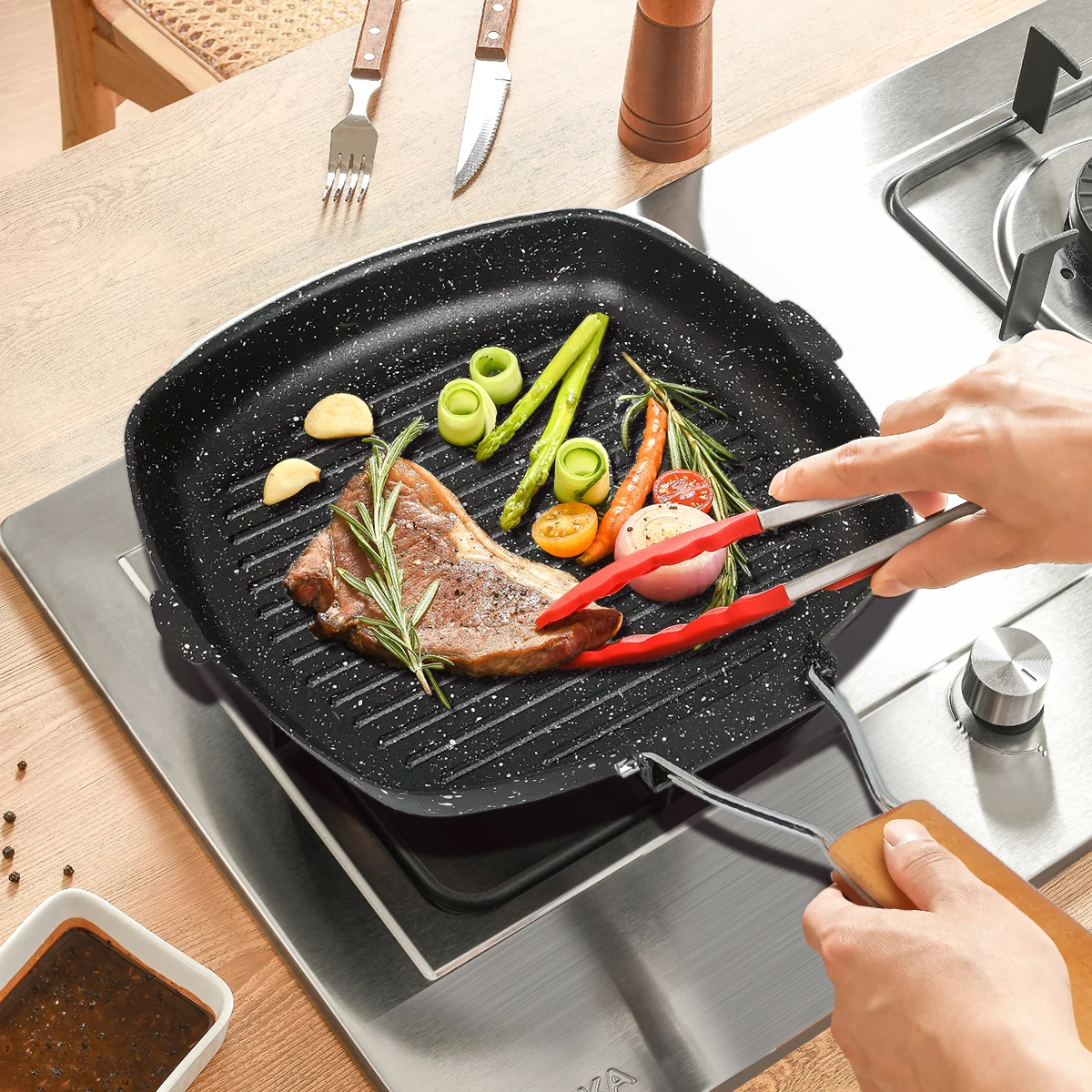 Foldable Portable Frying Pan Picnic Grill Pan Anti-scald Wooden Handle Outdoor Grill Pan Double Mouth Steak Pan